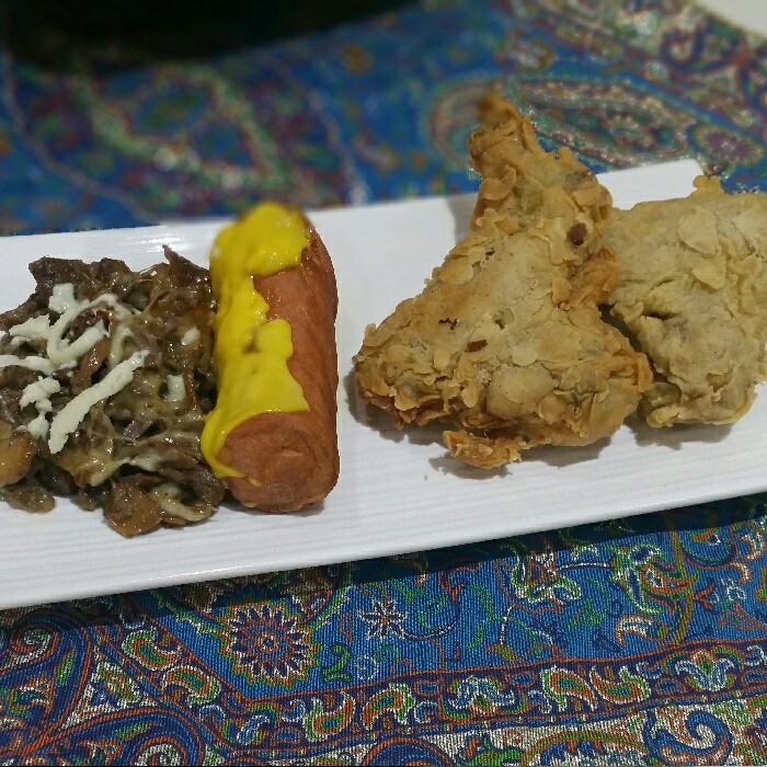 عکس مرغ سوخاری و هات داگ پنیری و رست بیف
