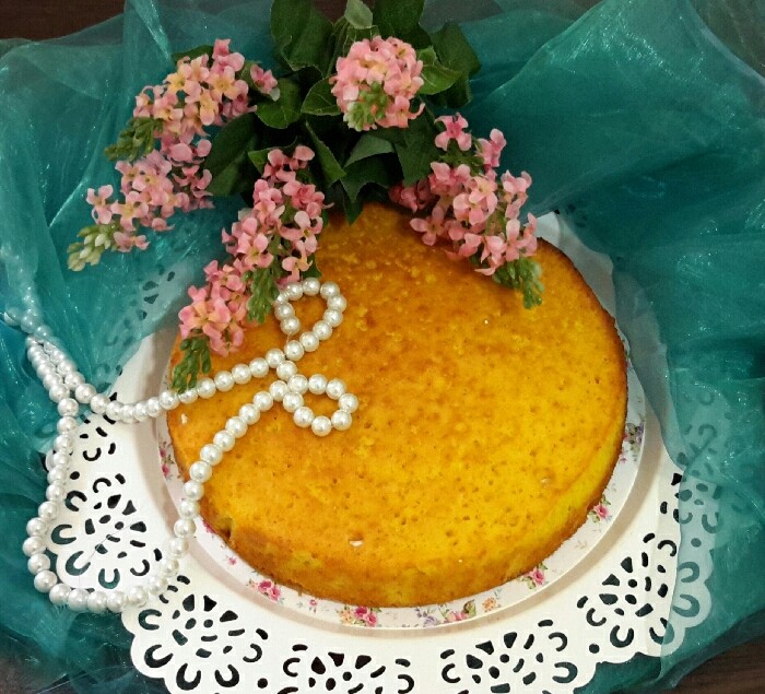 عکس کیک ماست و زعفران