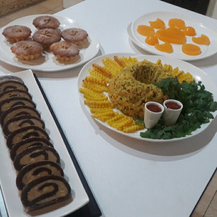 کیک مرغ و سبزیجات،باسلوق ژله ای،کیک پرتقالی،رولت خرما