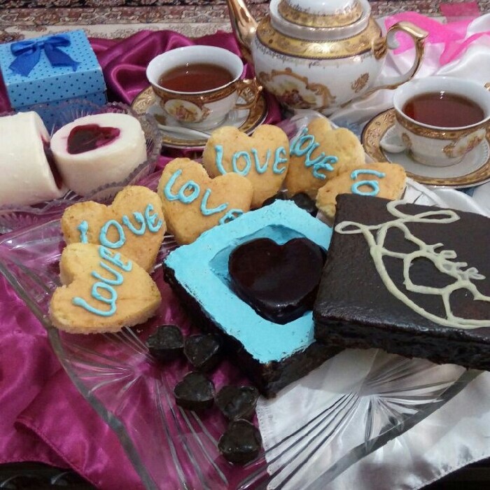 عکس کیک جعبه عشق و ژله سوپرایز