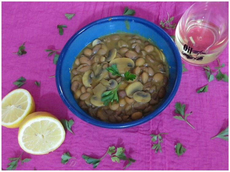 عکس   خوراک لوبیا چیتی با قارچ