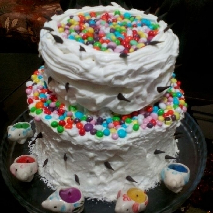 کیک تولد با روکش خامه