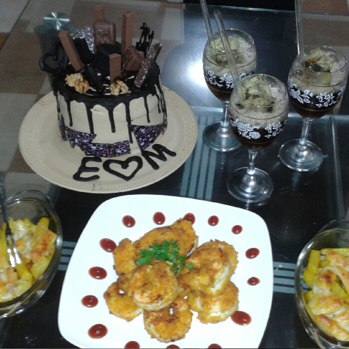 عکس شاه میگو زله نوشابه سیب زمینی پنیری