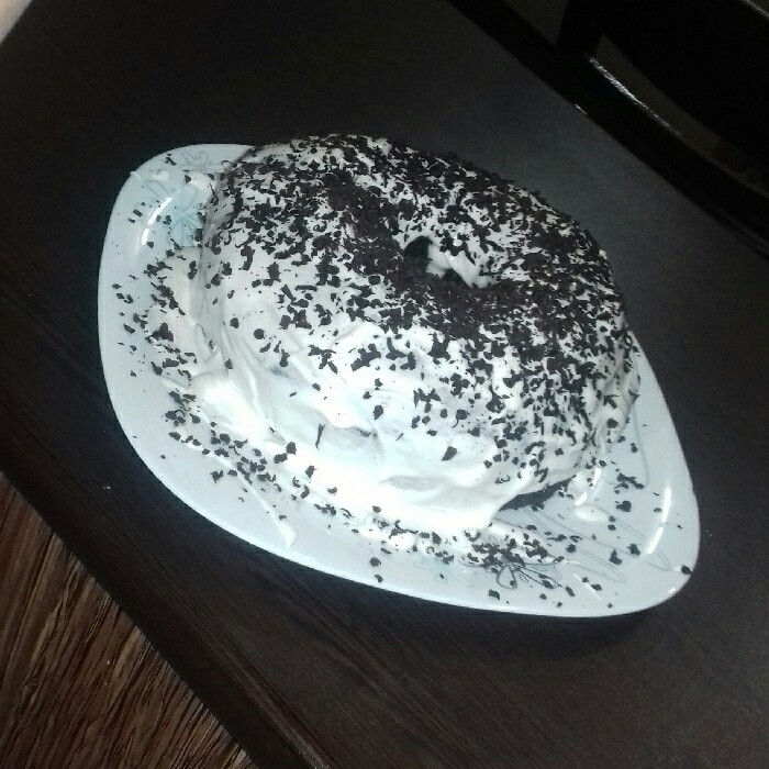 کیک دبل چاکلت با دانه های شکلات