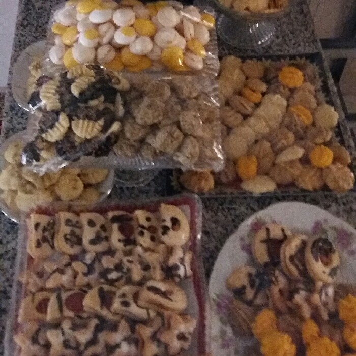 شیرینی های مرنگ،  مشهدی یا مارمالادی، بهشتی ،چنگالی و گردویی من برای عید مرسی پاپیون