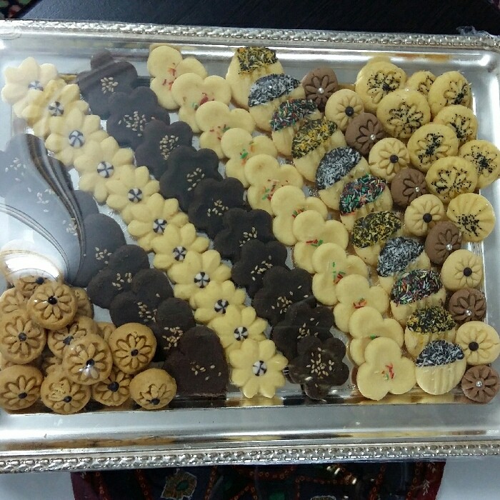 شیرینی های من واسه فامیلای بابای مهربوتم:))