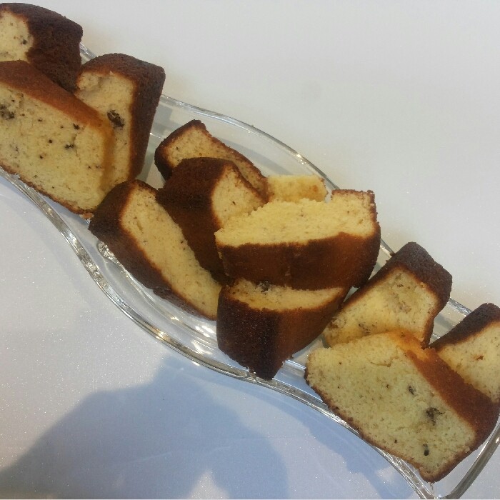 کیک با طعم اناناس و مغز گردو