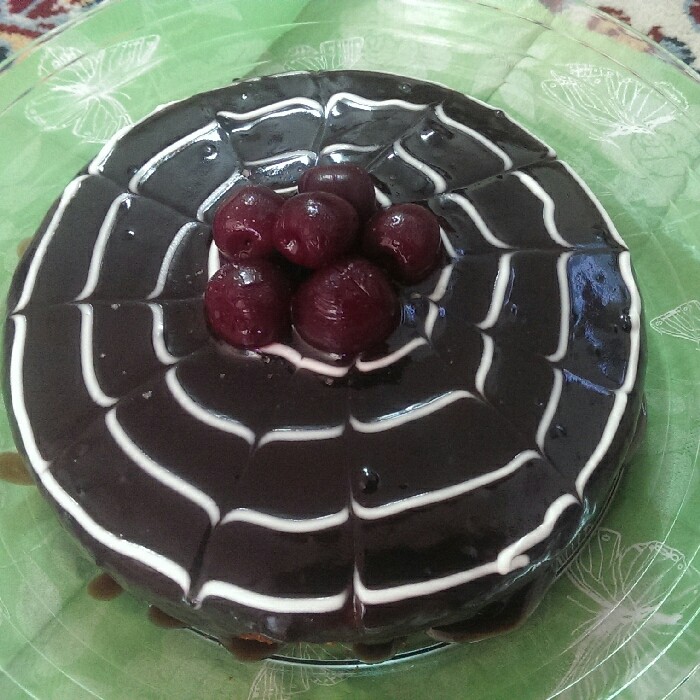 عکس کیک آلبالو با روکش بریلو شکلاتی