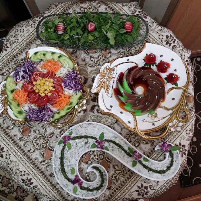 عکس میز مهمانی من...