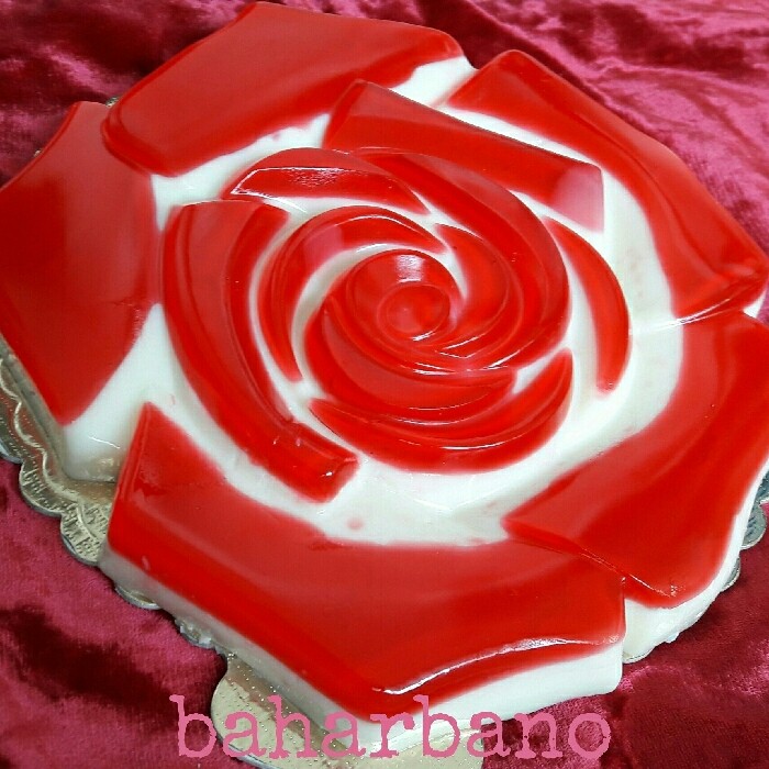 عکس دسر زعفرانی (پاناکوتای زعفرانی)