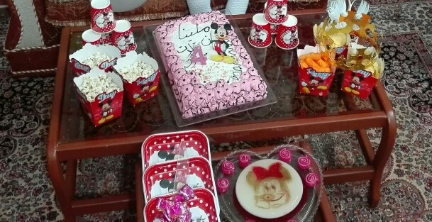 عکس کیک و ژله ی تولد دخترم با تم میگی موس