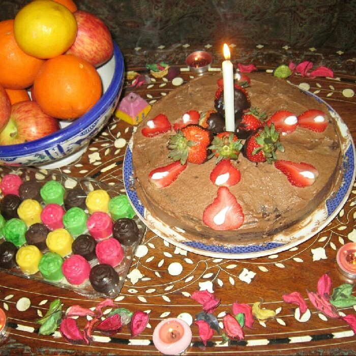کیک شکلاتی برای تولد خواهرم 