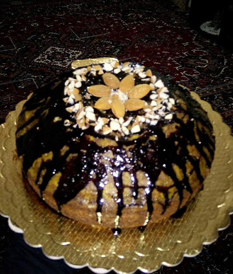 عکس کیک زعفرانی کاکائویی 