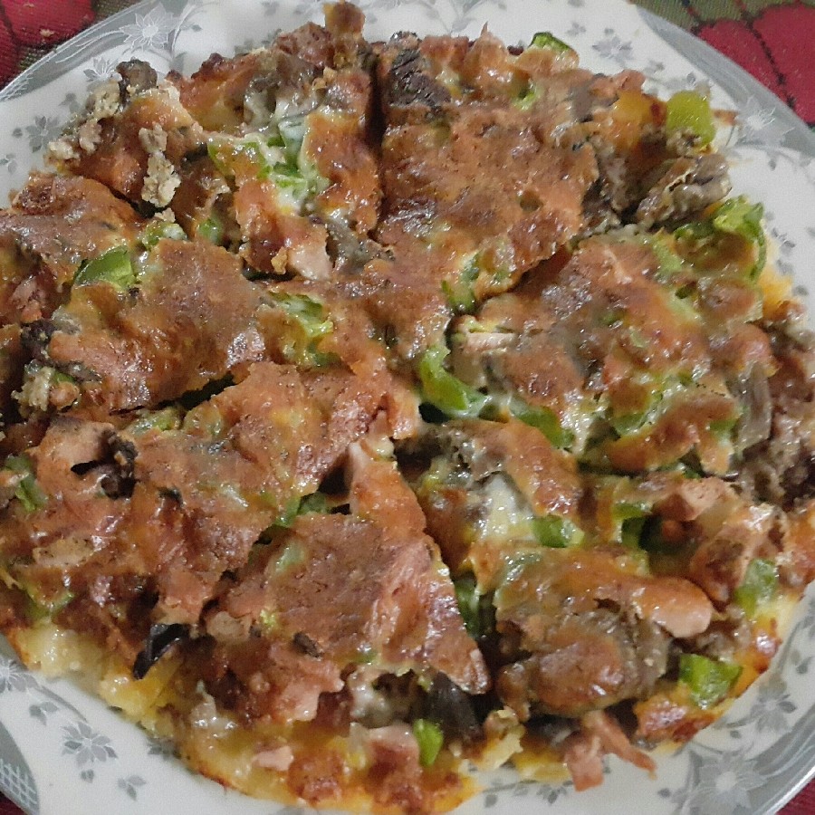 عکس پیتزا گوشت قارچ