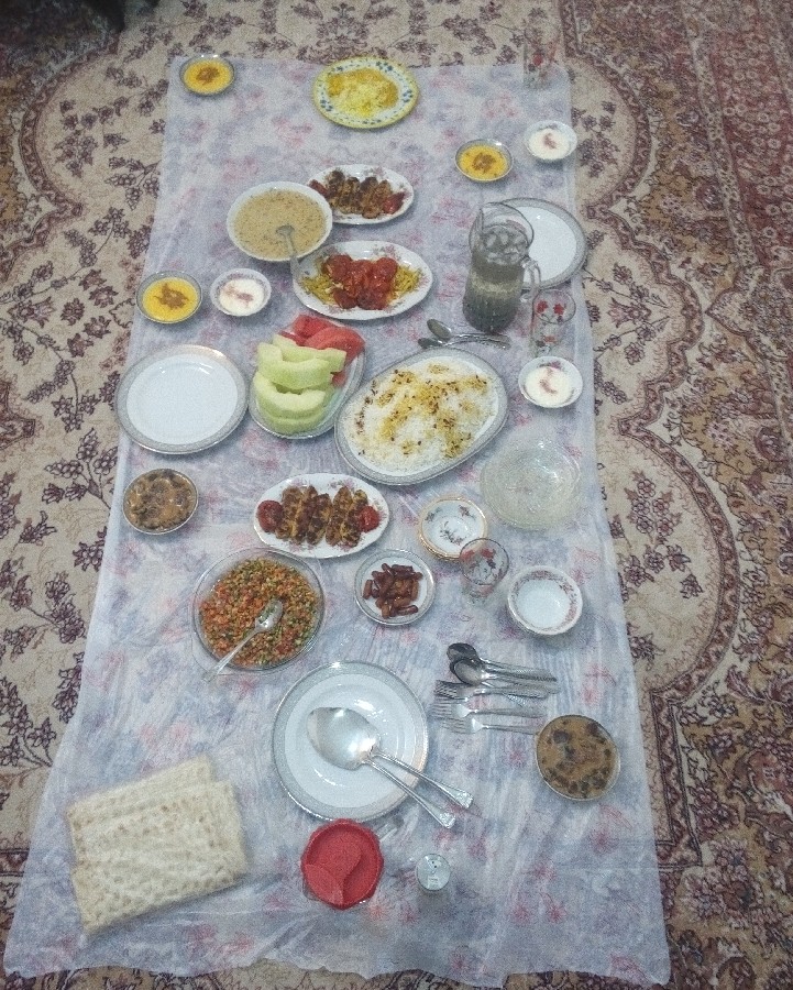 عکس افطاری مهمان داشتم