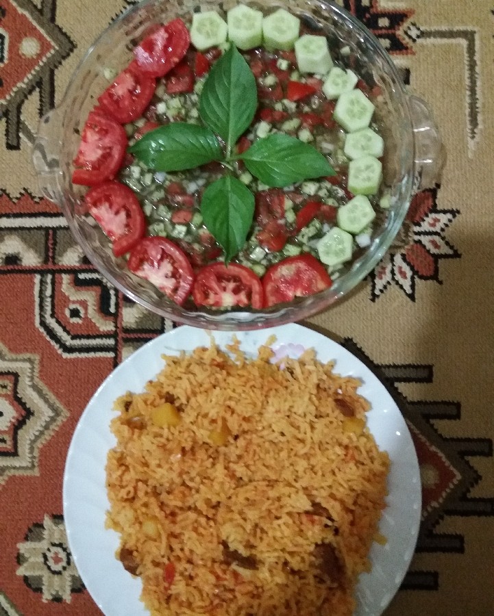 استنبولی با گوشت وسالاد شیرازی