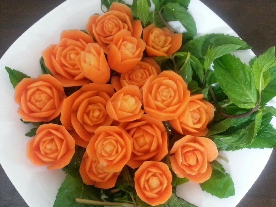 عکس هویج به شکل گل