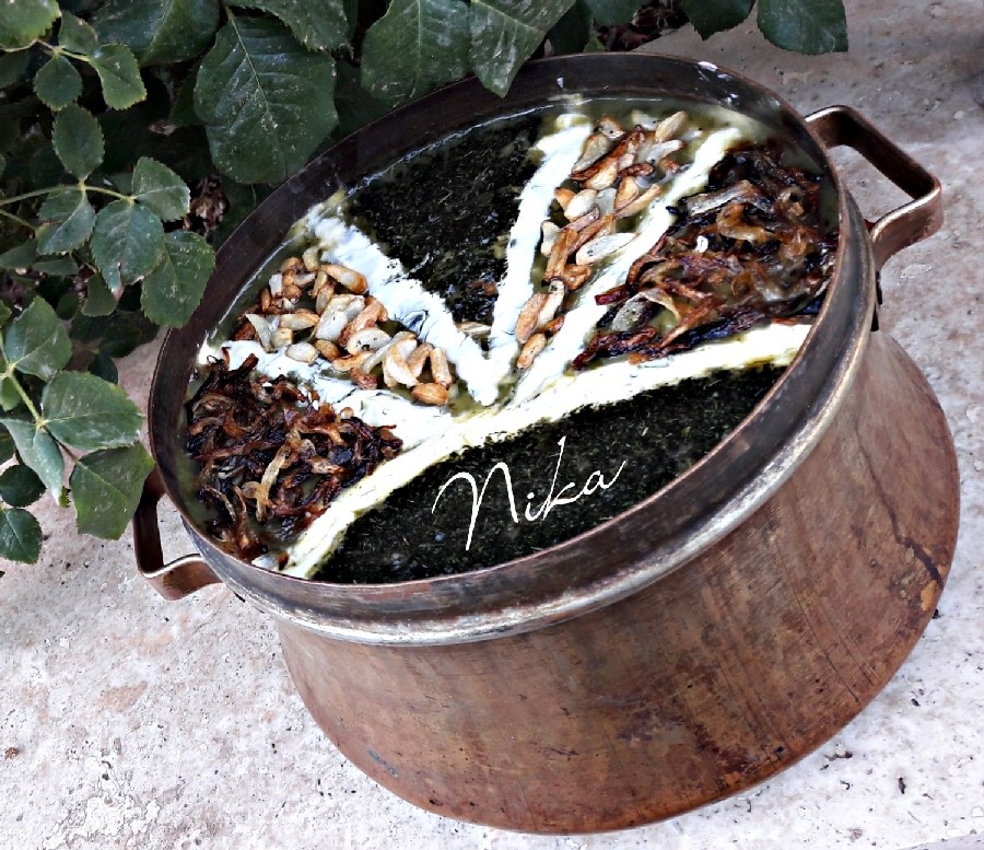 عکس آش رشته توی باغ