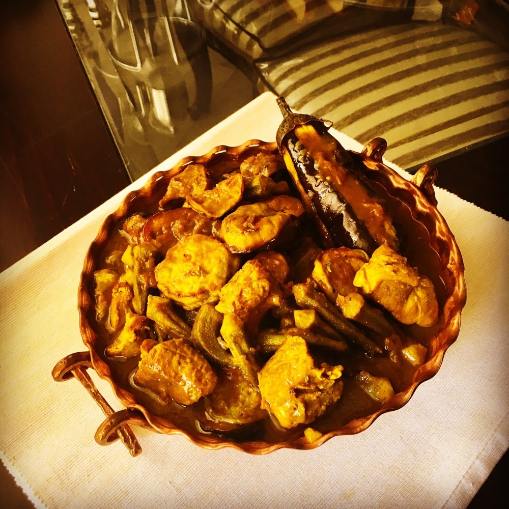 عکس خوراک بادمجان  وبامیه با تمر هندی 