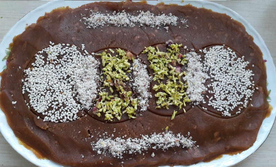 عکس حلوای آرد گندم