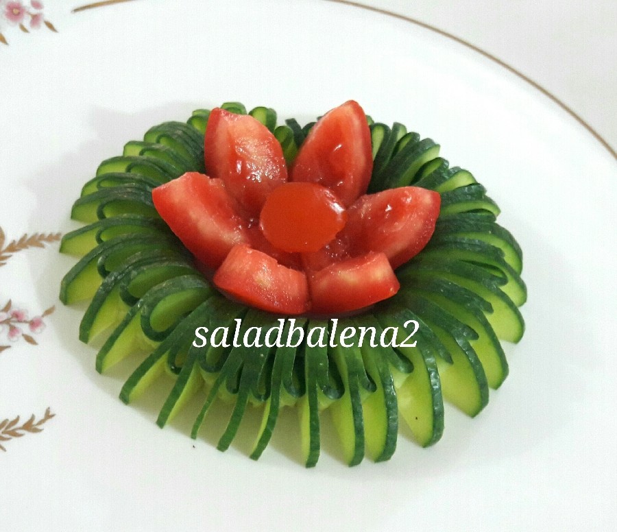 عکس گل با گوجه