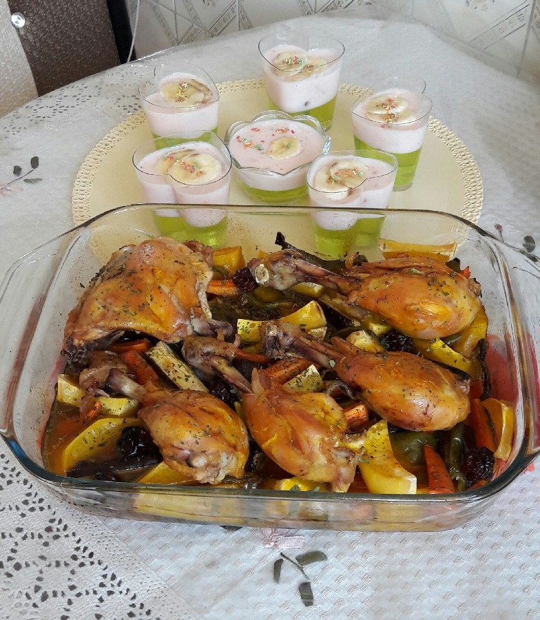 عکس خوراک مرغ و اسفناج