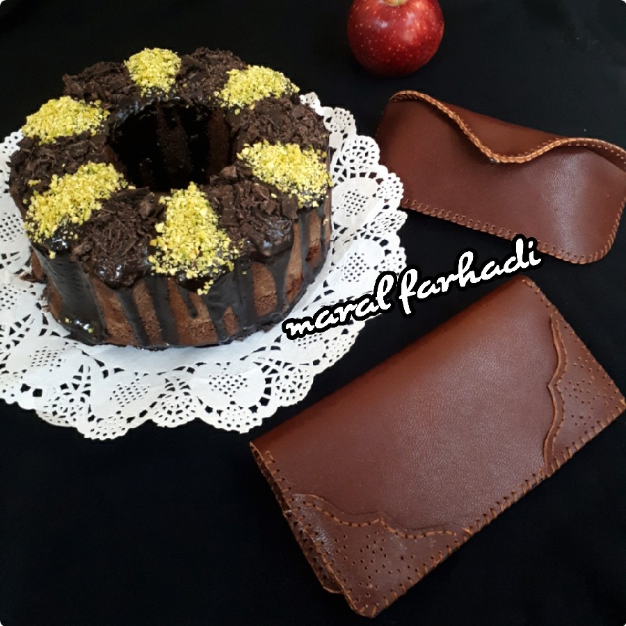 عکس کیک شکلاتی با رویه موکا