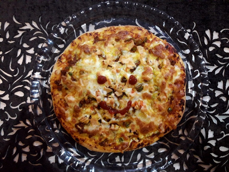 عکس پیتزا مخلوط با خمیر ترکی!