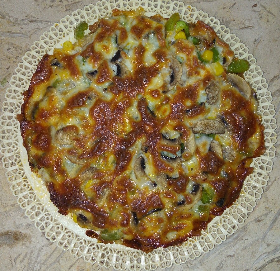 پیتزای گوشت و قارچ 