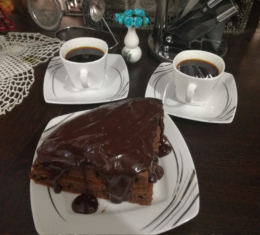 عکس بفرمائید کیک و قهوه
