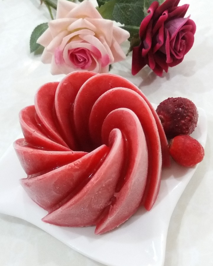 عکس سوربت(sorbet) توت فرنگی