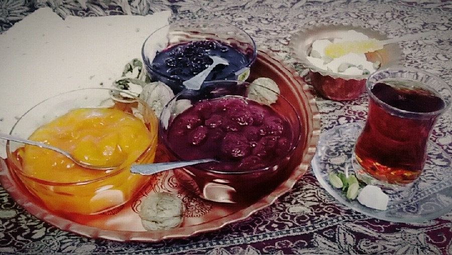 عکس مربای آلبالو ، زردآلو ، توت فرنگی