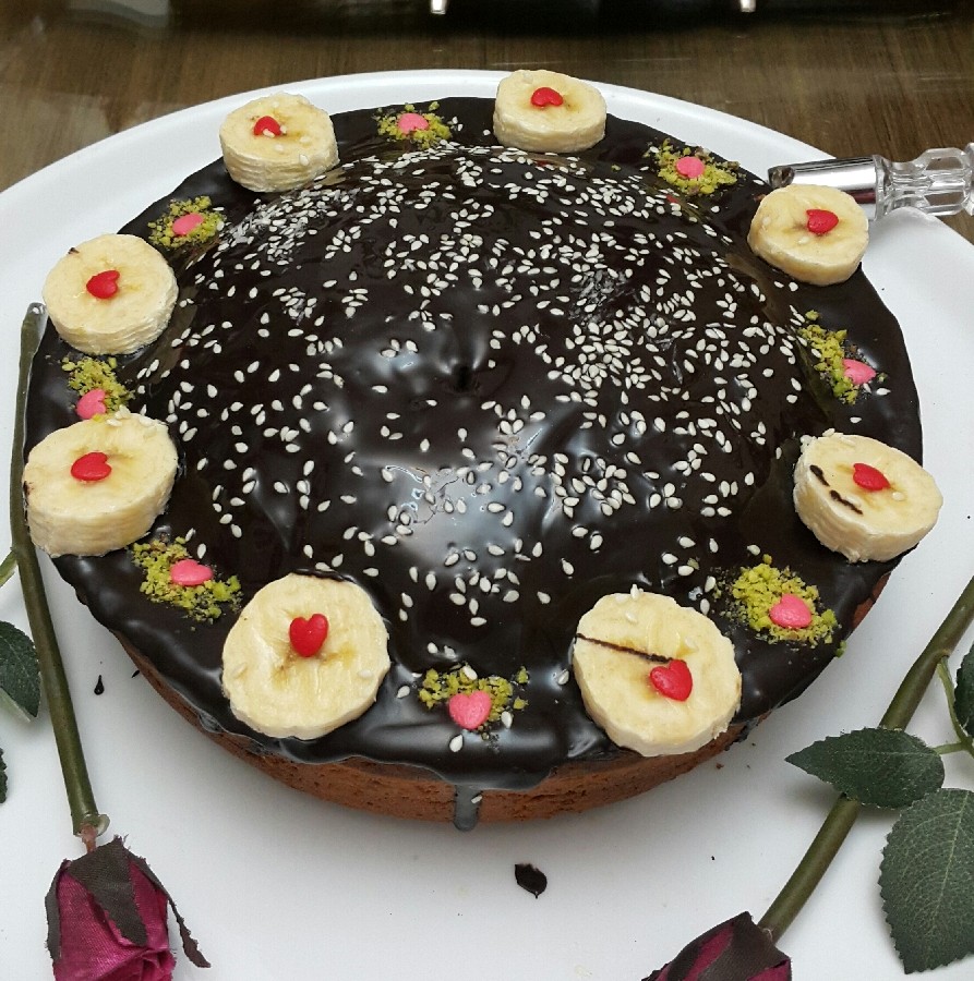 عکس کیک ساده با رویه شکلات
