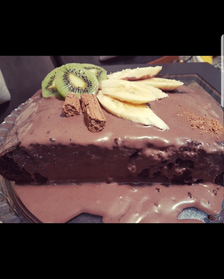 کیک شکلاتی با رویه شکلاتی

