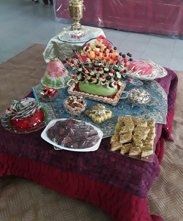 عکس سفره ی شب یلدا