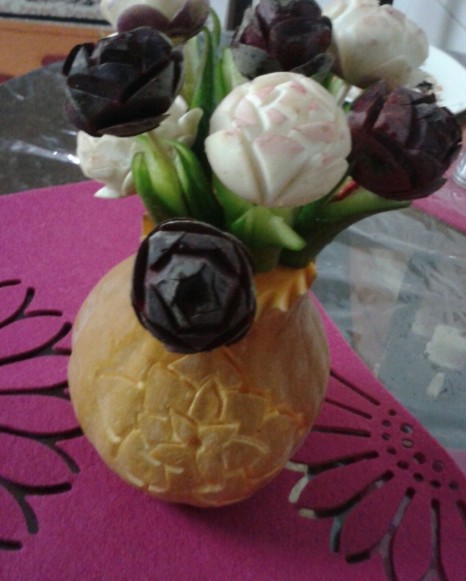گلدان کدو حلوایی   با گل شلغم وچغندر
