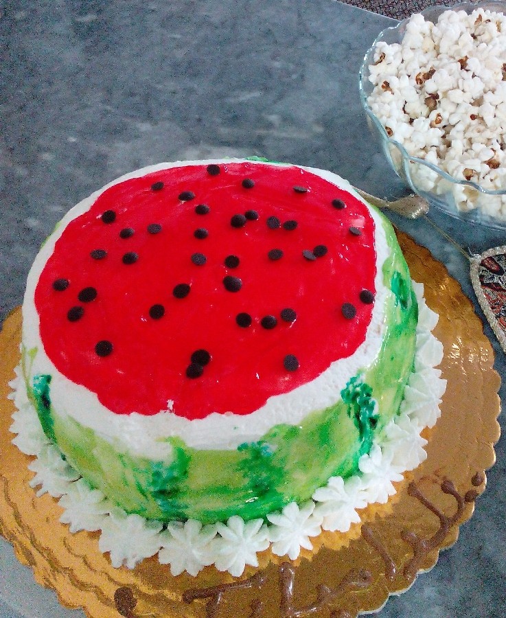 عکس کیک هندوانه باژله بریلو