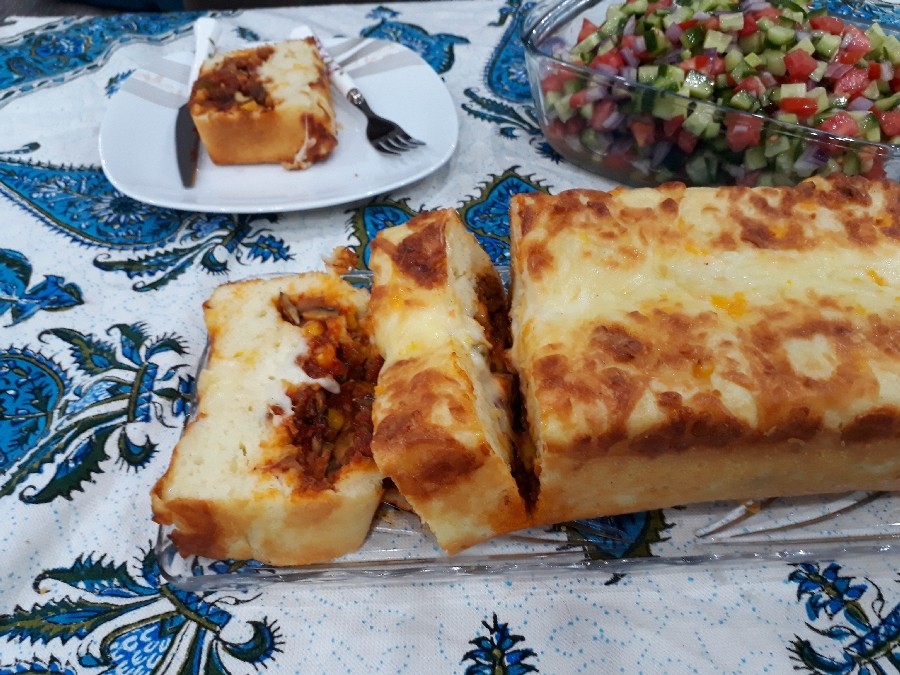 عکس کیک گوشت و سالاد شیرازی