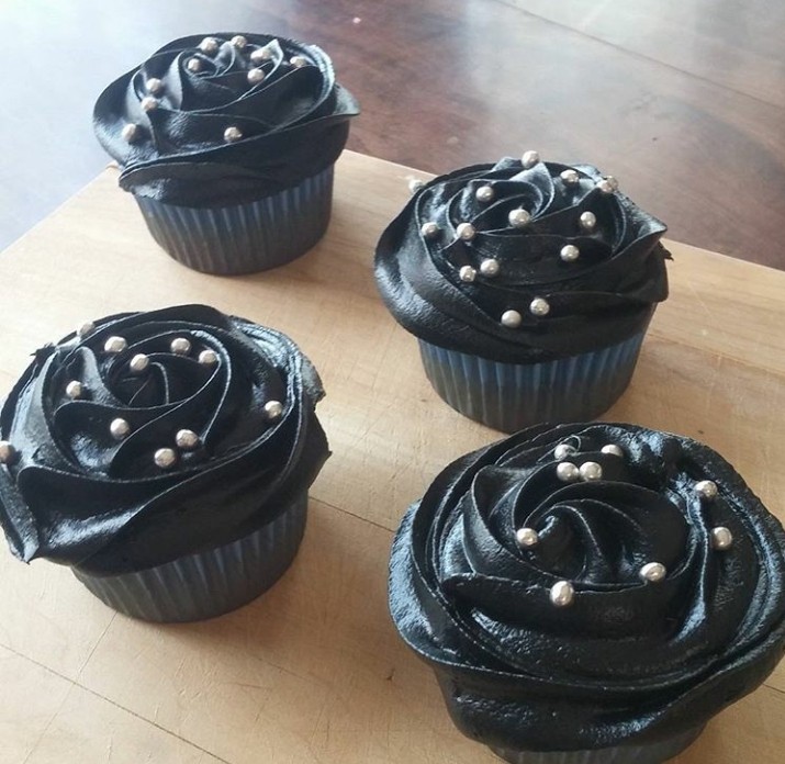 عکس black cupcakes!!!!!