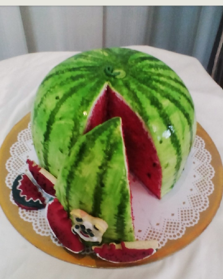 عکس کیک هندوانه با کوکی هندوانه