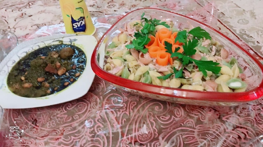 سالاد ماكاراني با قرمه سبزي