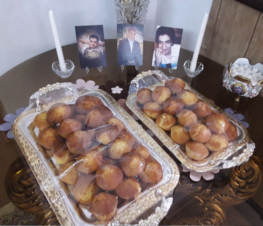 عکس کیک یزدی, های من برای مراسم پدر و برادرهام