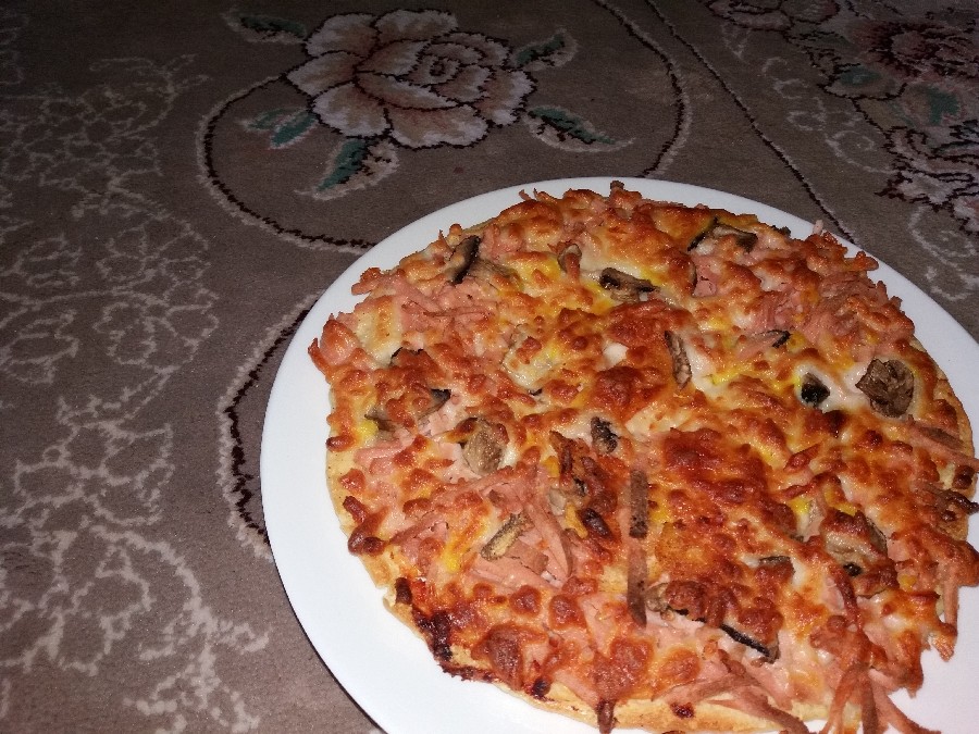 عکس پیتزا پری پز بدونه تزیین ولی?