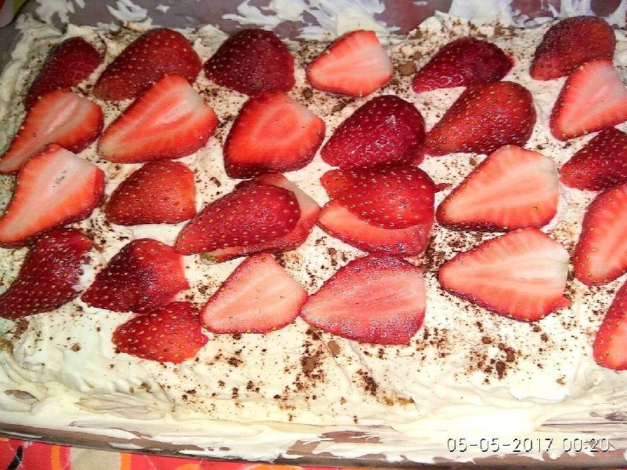 تیرامیسو با توت فرنگی با رسپی راحت