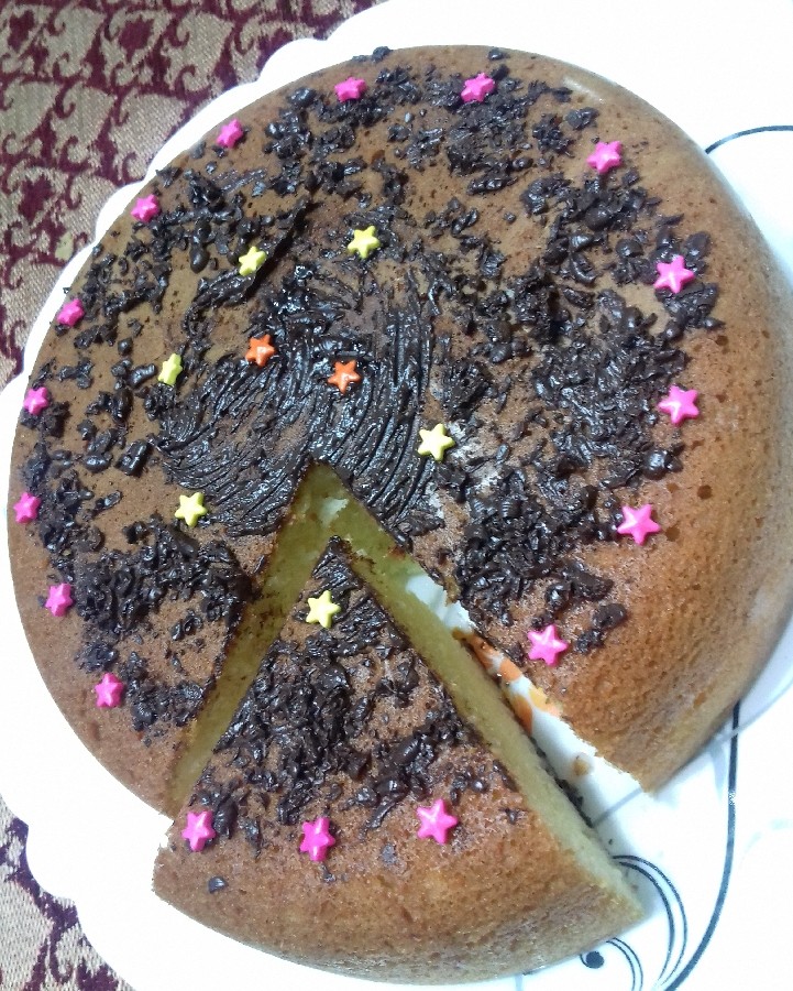 عکس کیک وانیلی با رویه شکلات