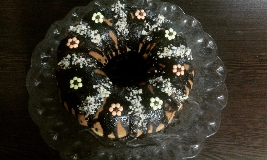 کیک اسفنجى با روکش شکلات