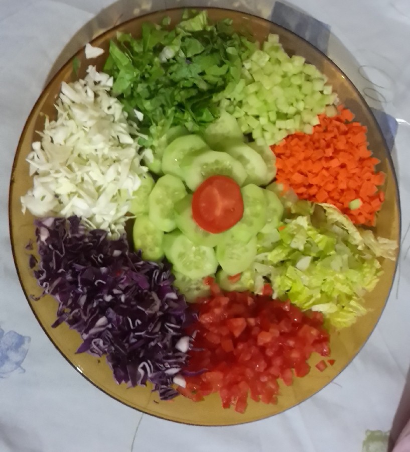 سالاد رنگارنگ من...