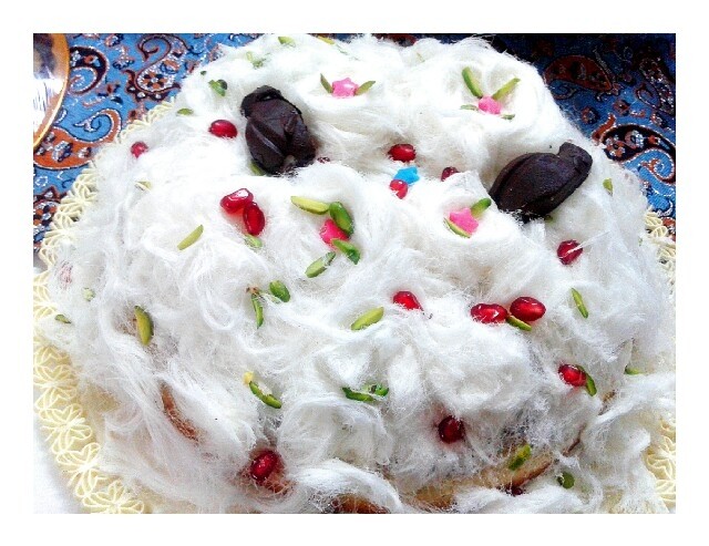 عکس کیک با تزیین انار