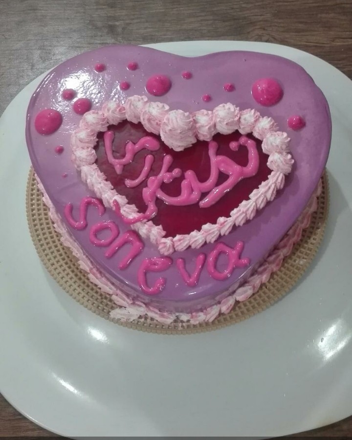 عکس اینم کیک تولد دوستم از طرف همسرش ??????