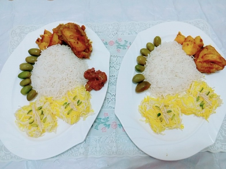 عکس خوراک مرغ با برنج قالبی